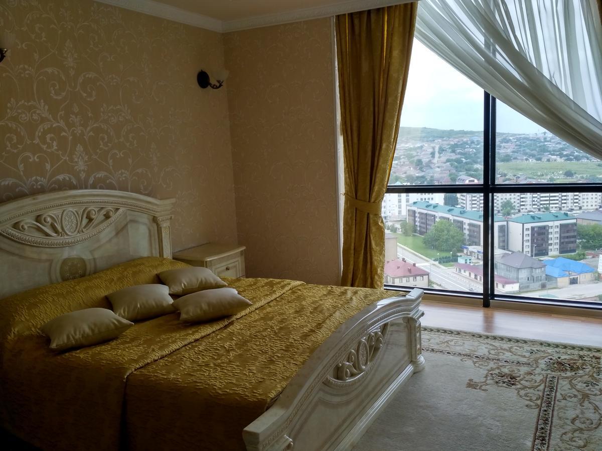 Hotel Kavkaz Gudermes Esterno foto